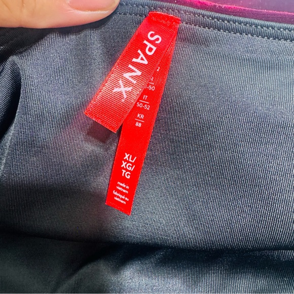 SPANX Velvet Deep Red Leggings Size Xlarge - Picture 8 of 12